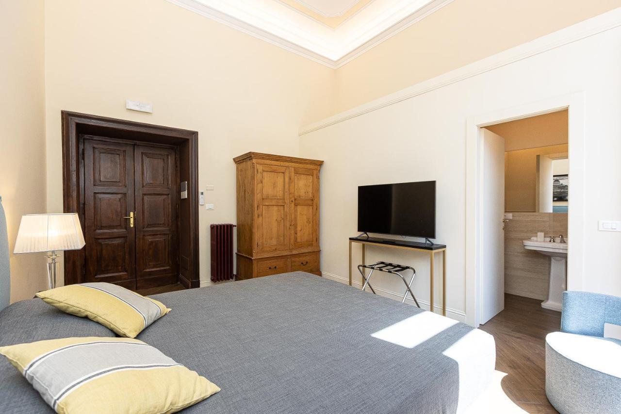 Spa Apartment Via Barberini Roma Esterno foto