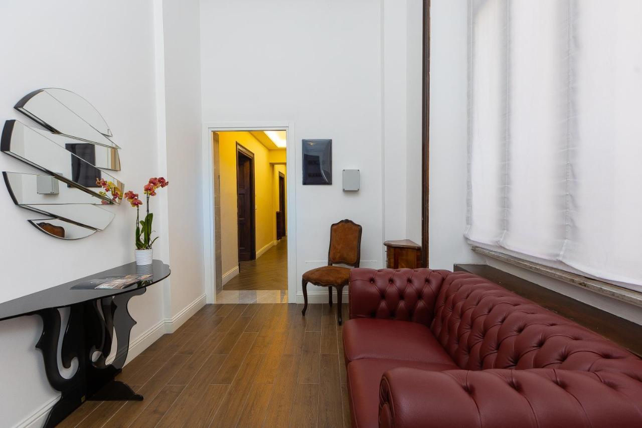 Spa Apartment Via Barberini Roma Esterno foto