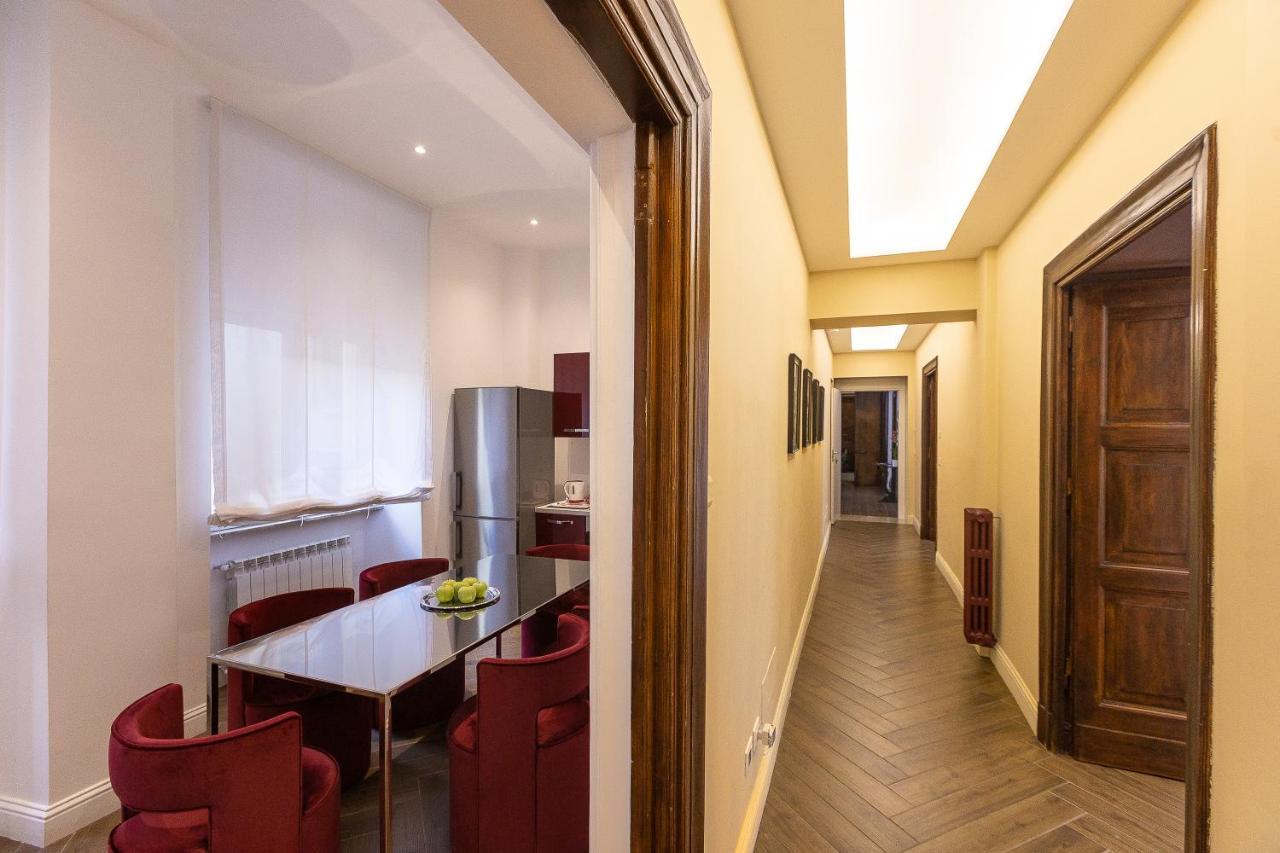 Spa Apartment Via Barberini Roma Esterno foto