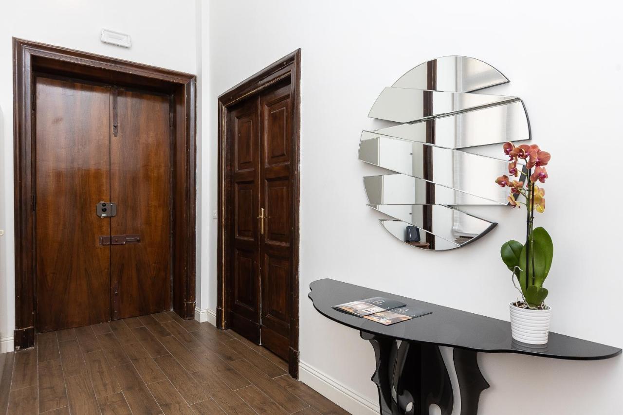 Spa Apartment Via Barberini Roma Esterno foto