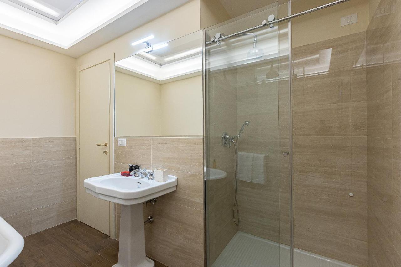 Spa Apartment Via Barberini Roma Esterno foto