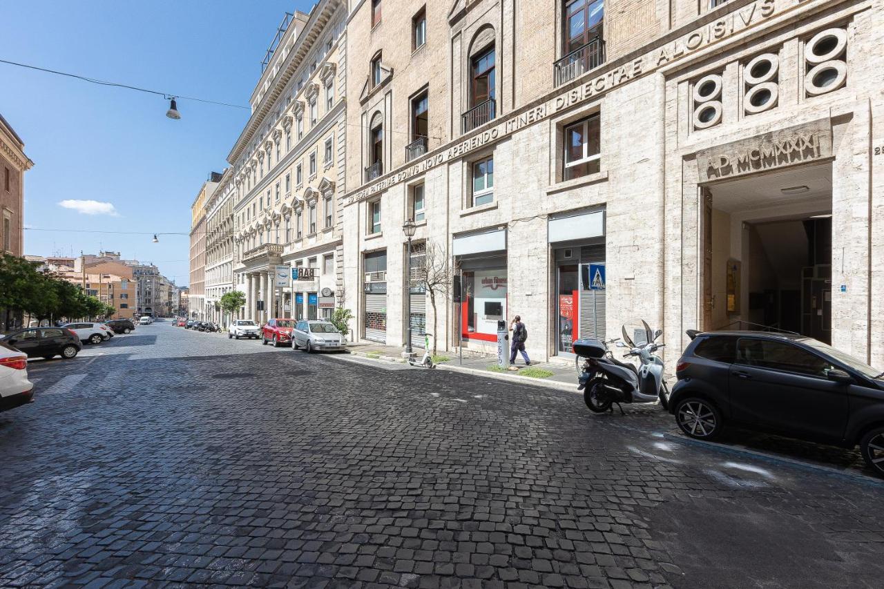 Spa Apartment Via Barberini Roma Esterno foto